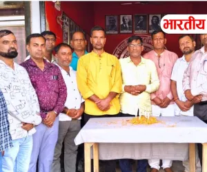 बस्ती में शिक्षामित्रों का प्रदर्शन, 6 सूत्रीय मांगों को लेकर मुख्यमंत्री को सौंपा ज्ञापन