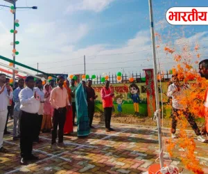 भानपुर नगर पंचायत में सफाईकर्मियों ने फहराया तिरंगा, कीर्ति प्रकाश भारती के फैसले से कर्मचारियों में बढ़ा उत्साह