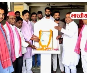 फूलन देवी की जयंती पर सपा ने किया नमन, महेन्द्रनाथ यादव बोले- निषाद समाज को जागरूक होना होगा