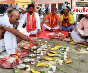 बस्ती के अमहट घाट पर शिवसेना यूबीटी ने किया सामूहिक श्राद्ध-तर्पण, शहीदों और अजन्मी बेटियों को दी श्रद्धांजलि