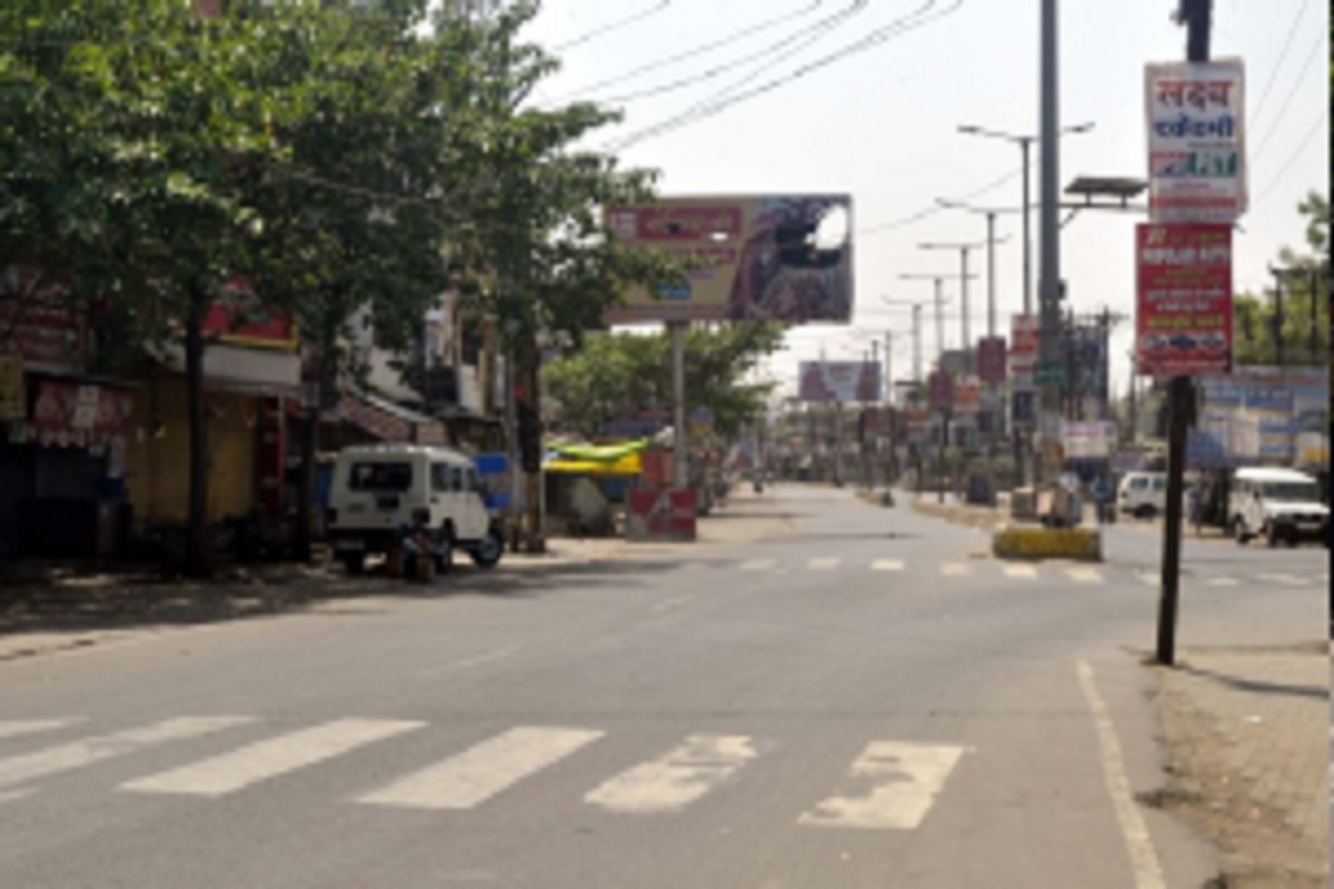 UP Lockdown News: यूपी सरकार ने जारी की नई गाइडलाइंस, घर से निकलने से पहले जान लीजिए नए नियम