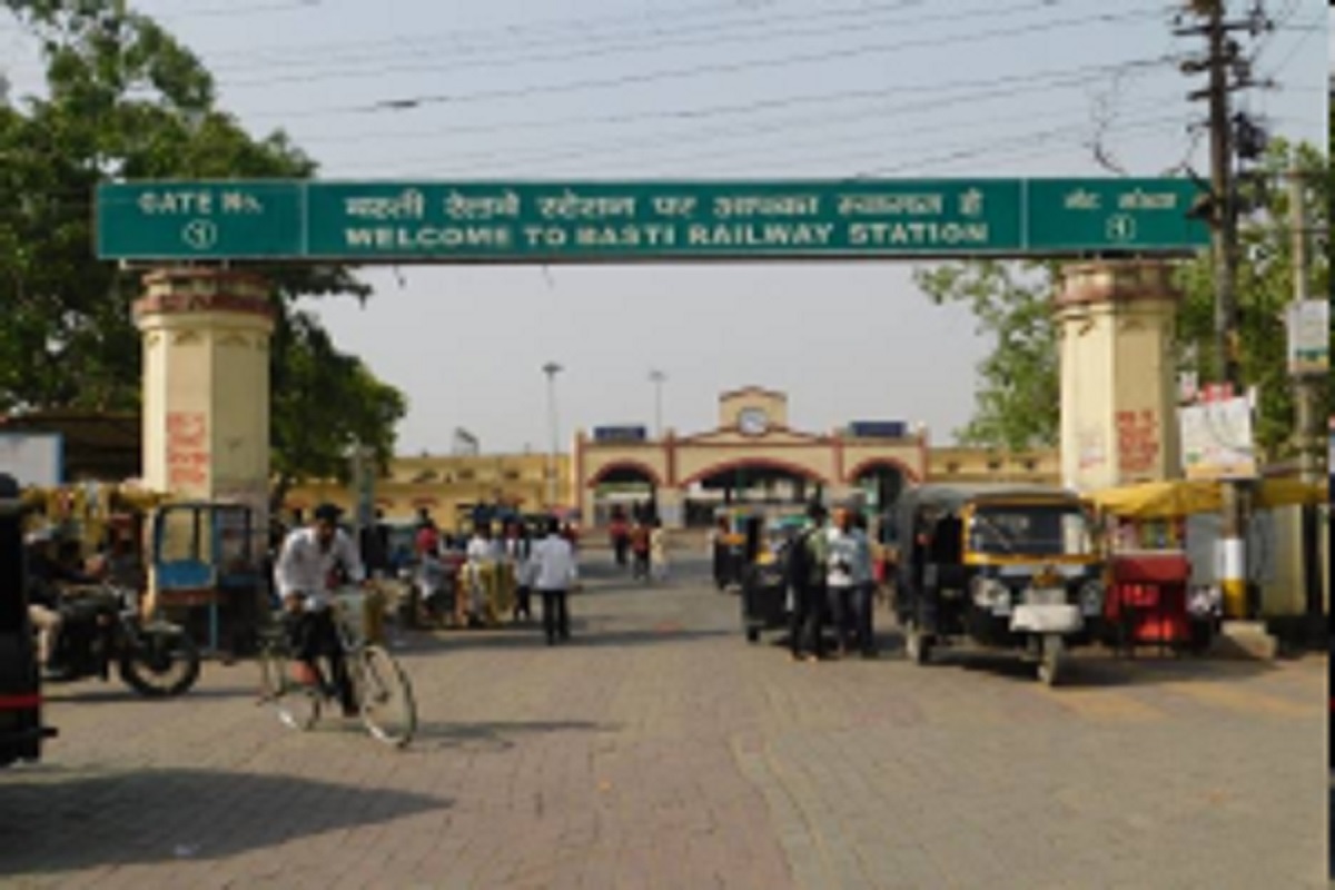 Up Lockdown News: यूपी में 1 हफ्ते के लिए और बढ़ा लॉकडाउन, यहां जानें पूरी जानकारी