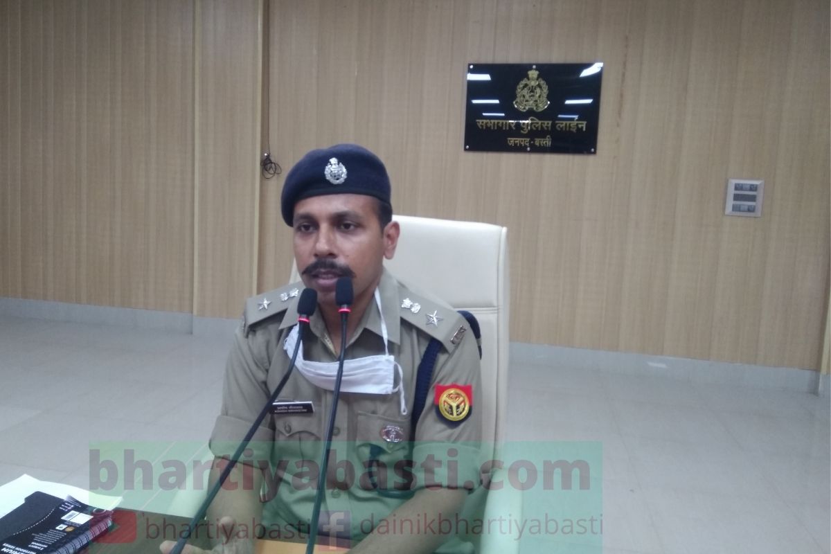पोखरभिटवा मामला: पुलिस से लेखपाल तक के खिलाफ मामला दर्ज, 14 लोगों पर हुआ मुकदमा
