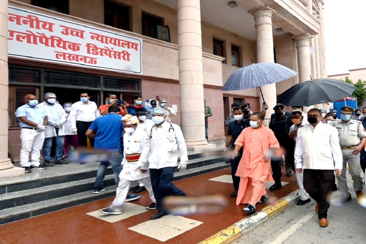 ट्रेस, टेस्ट और ट्रीट के साथ-साथ वैक्सीनेशन कोरोना के खिलाफ लड़ाई का महत्वपूर्ण हथियार: मुख्यमंत्री