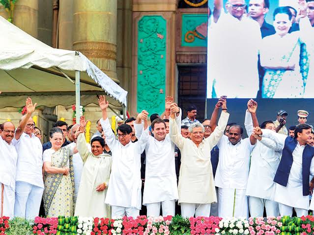 मुद्दों पर बिखरा विपक्ष