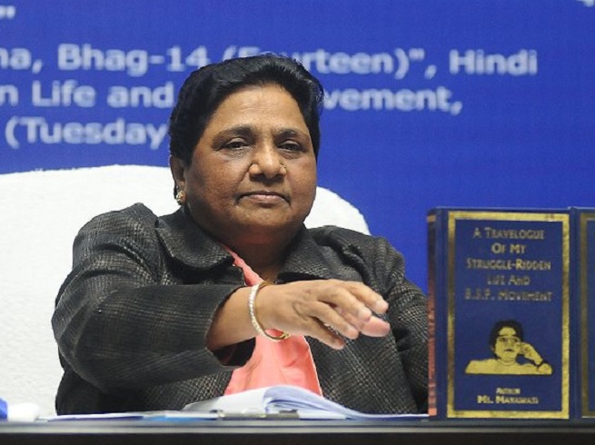 बेखौफ बसपा सुप्रीमो पहले भी लेती रही हैं साहसिक फैसले