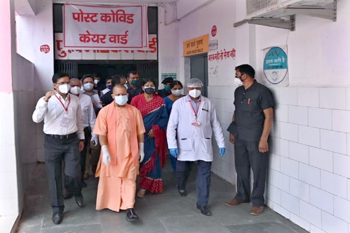 टीकाकरण के दौरान कोविड प्रोटोकाॅल पर दें विशेष ध्यान - सीएम योगी आदित्यनाथ