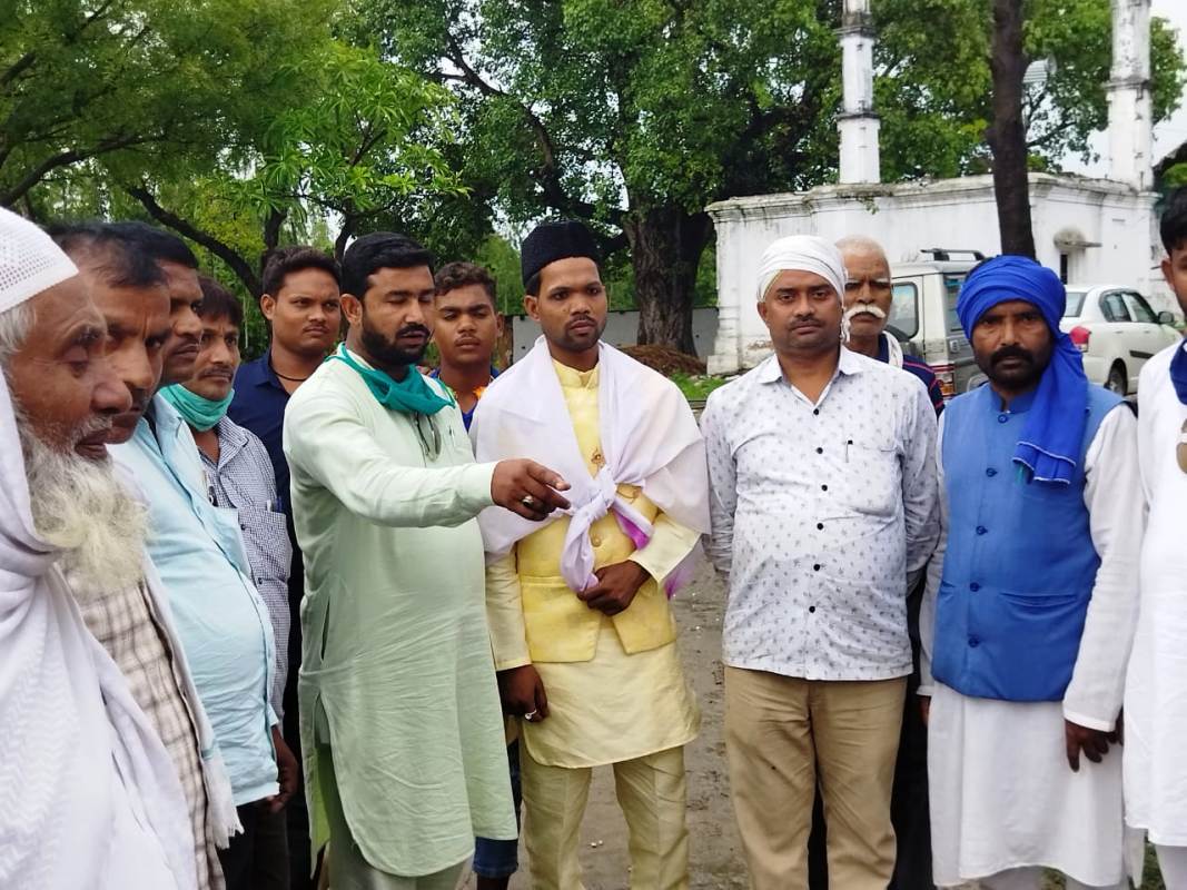 पिता की कोरोना से हो गई थी मौत, गांव वालों ने धूमधाम से कराया बेटी का निकाह