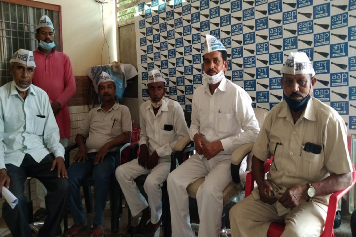 आंकड़ों से खेलना बंद करें, शिक्षक संघ की सूची स्वीकार करे योगी सरकार: आप