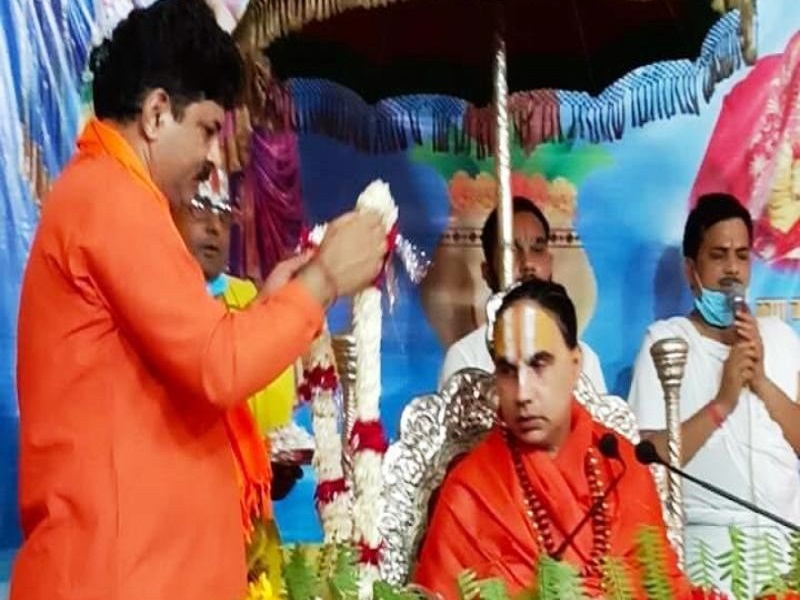 श्रीकृष्ण की वन्दना से पाप जलते हैं- स्वामी राघवाचार्य