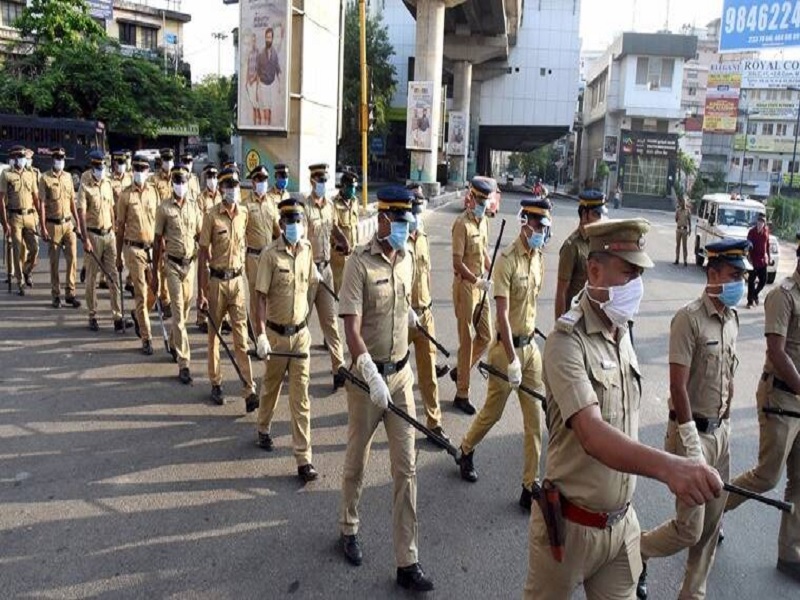 Basti Police News: बस्ती पुलिस के 12 पुलिसकर्मियों का तबादला, यहां देखें पूरी लिस्ट