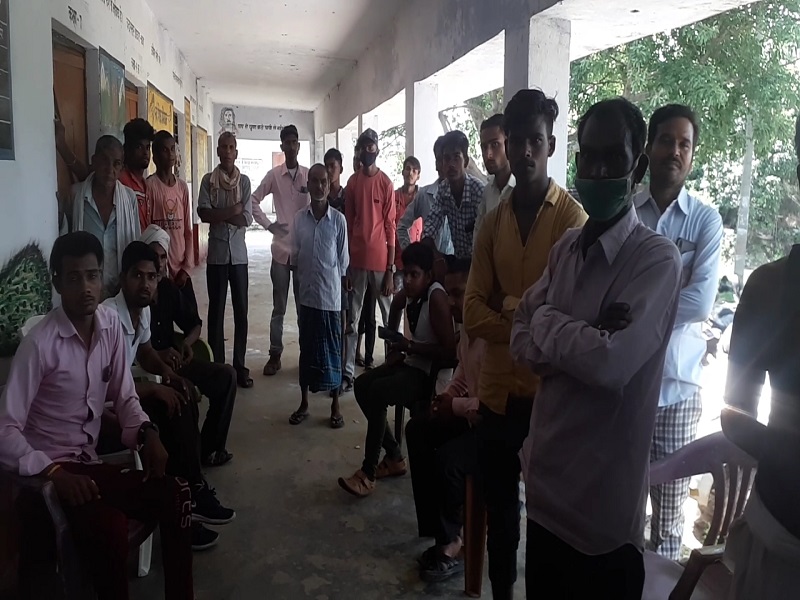 बंगरिया में 9 जून फिर बुलाई गई गांव सभा की बैठक, सदस्य बोले- नए ग्राम प्रधान के साथ नहीं करेंगे काम