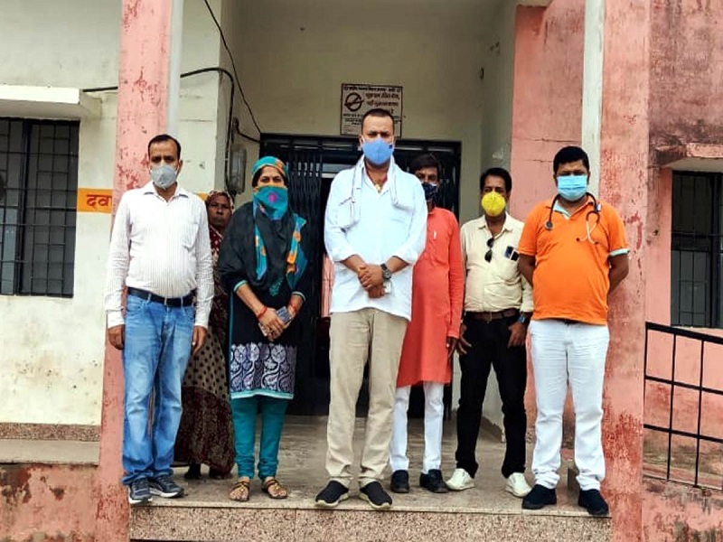 प्राथमिक स्वास्थ्य केन्द्र रामपुर को सिद्धार्थ शंकर ने गोद लिया