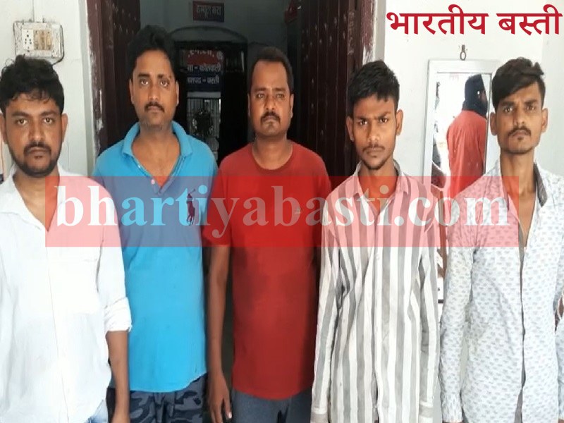 कोतवाल शिवकान्त मिश्रा की अगुवाई में पांच लोगों को शांतिभंग में किया गिरफ्तार
