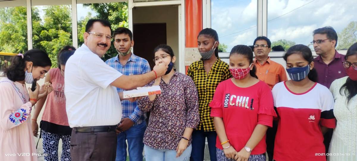 इंडियन पब्लिक स्कूल के सभी छात्र उत्तीर्ण
