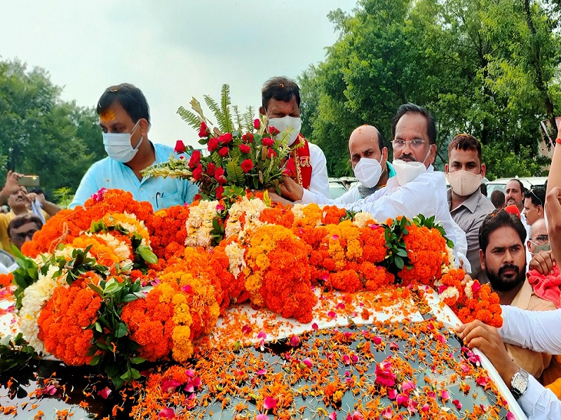 विधायक दयाराम ने किया वित्त राज्य मंत्री पंकज का स्वागत