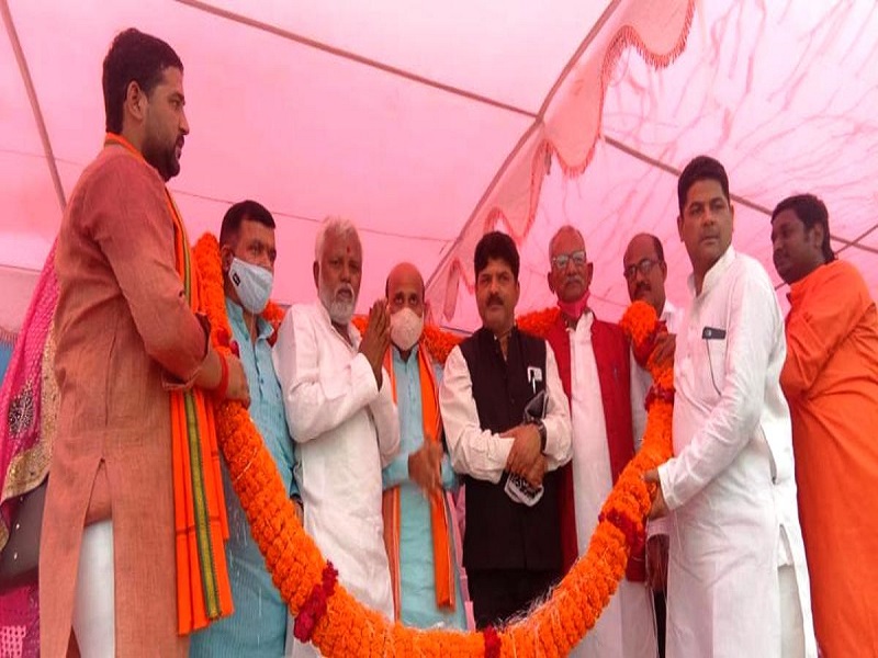 सल्टौआ में सम्मानित किये गये बीडीसी, ग्राम प्रधान