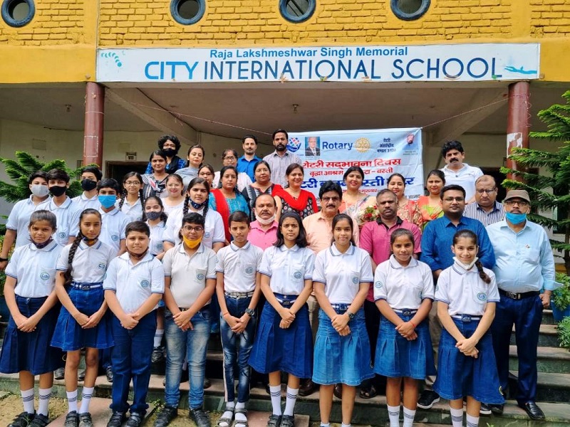 रोटरी क्लब ग्रेटर ने किया शिक्षकों को सम्मानित