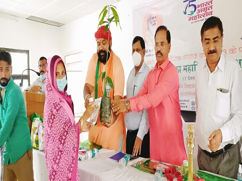 हर घर में स्थापित हो पोषण वाटिका - विधायक दयाराम चौधरी