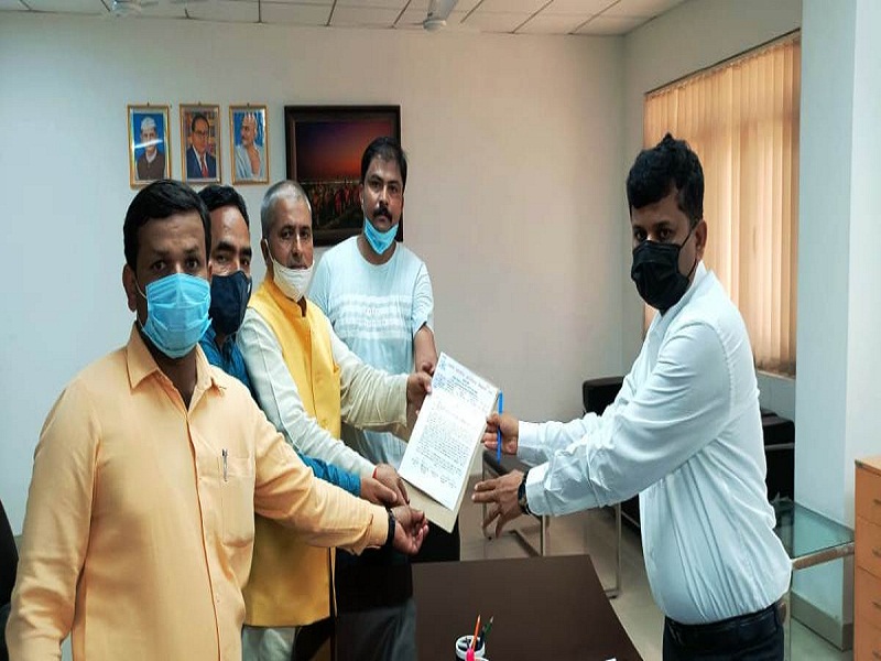 डाटा फीडिंग के विरोध में शिक्षकों ने सौंपा ज्ञापनः आन्दोलन की चेतावनी
