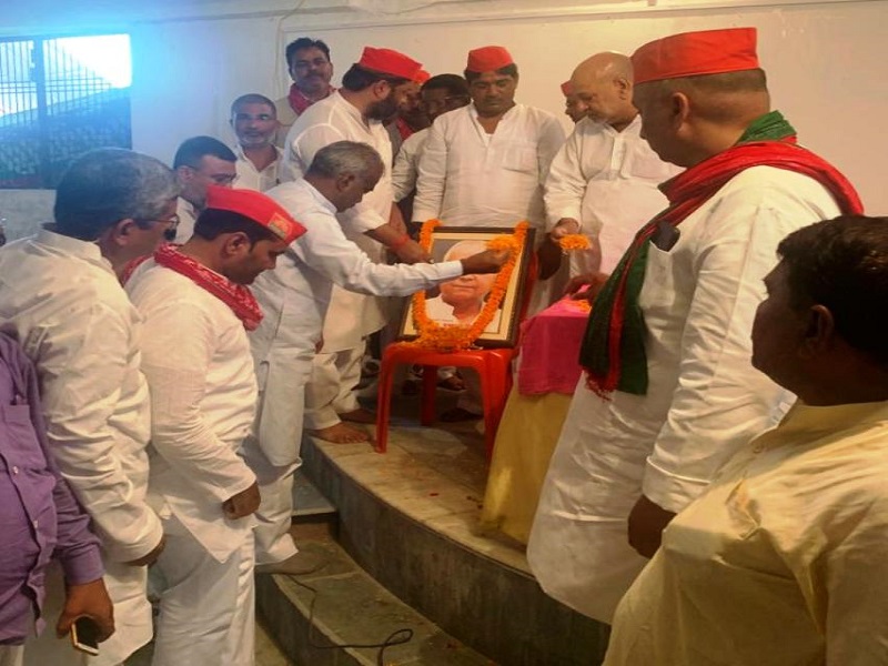 79 वें जन्म दिन पर याद किये गये पूर्व सांसद वृजभूषण तिवारी