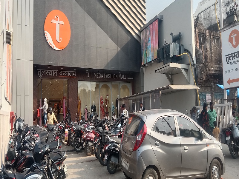 Basti News: बस्ती में आग से कितनी सुरक्षित हैं व्यावसायिक इमारतें? कोरम पूरा करने तक सिमटा अग्निशमन विभाग