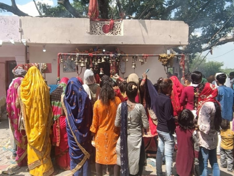 Gonda और बस्ती की सीमा पर मौजूद ये मंदिर क्यों बना हुआ है चर्चा का विषय? जानें पूरा मामला