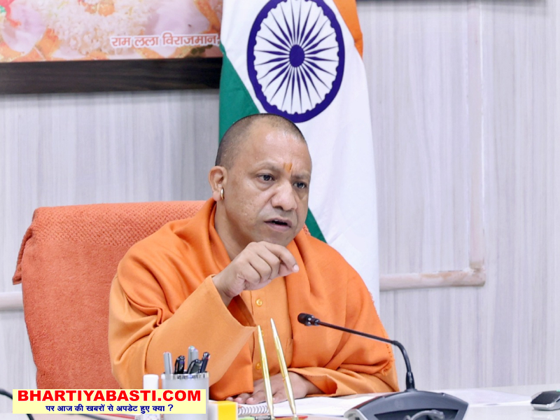 यूपी में कोरोना, कानून और क्रिसमस पर CM योगी ने कसे अधिकारियों के पेंच, दिए ये निर्देश