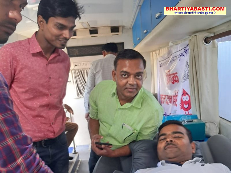 शहीद दिवस पर रक्तदान कर दी शहीदों को श्रद्धांजलि