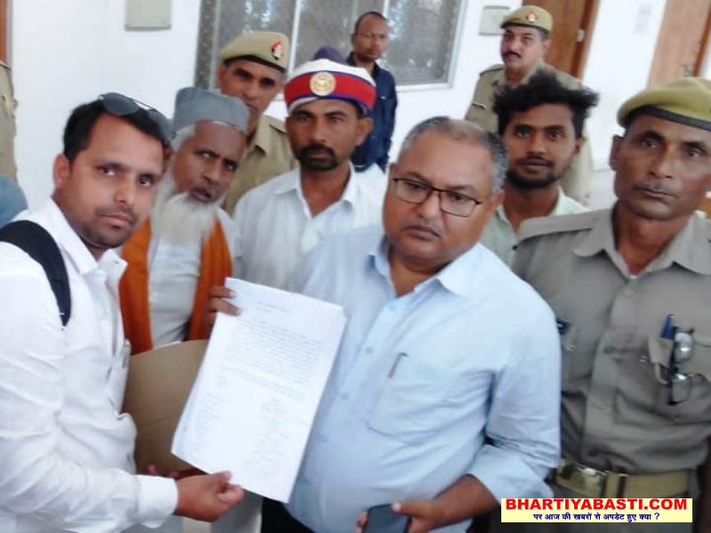 Basti Ring Road News: कब्रिस्तान से न निकालें बस्ती रिंग रोड, बक्सर गांव के लोगों ने की ये मांग