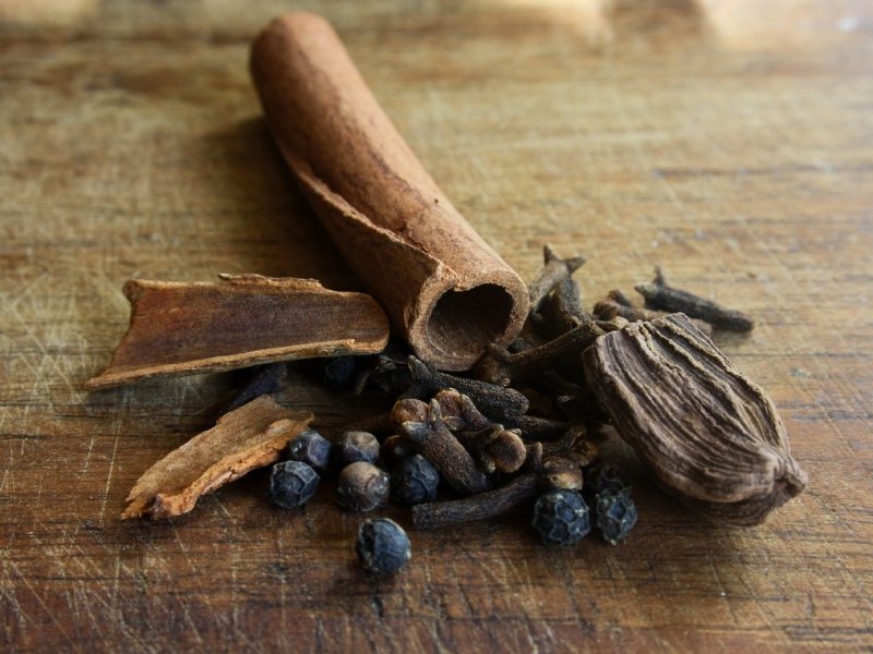 Health News: कुदरती इलाज का माध्यम है जड़ी बूटियों से बनी दवाइयां