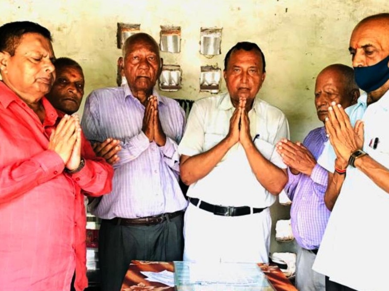 Basti News: शिक्षाविद् राम दुलारे पाठक के निधन पर शोक