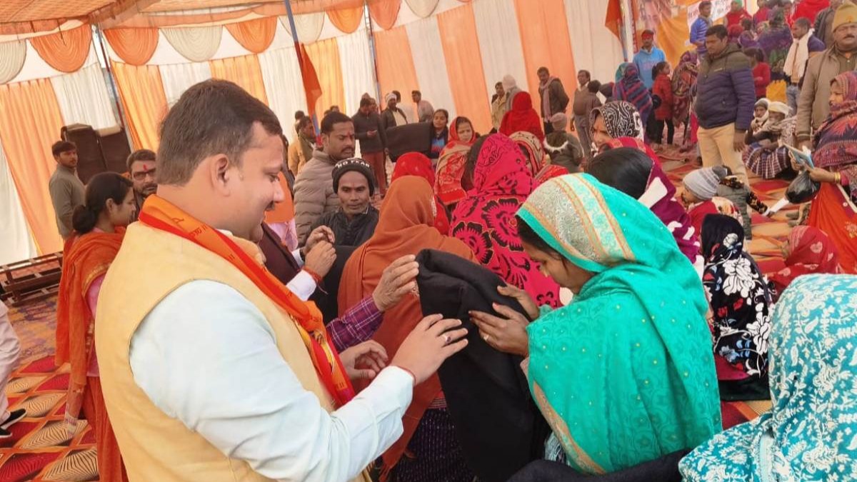 श्रीराम लला प्राण प्रतिष्ठा पर उमड़ी आस्था, भण्डारे के साथ कम्बल का वितरण