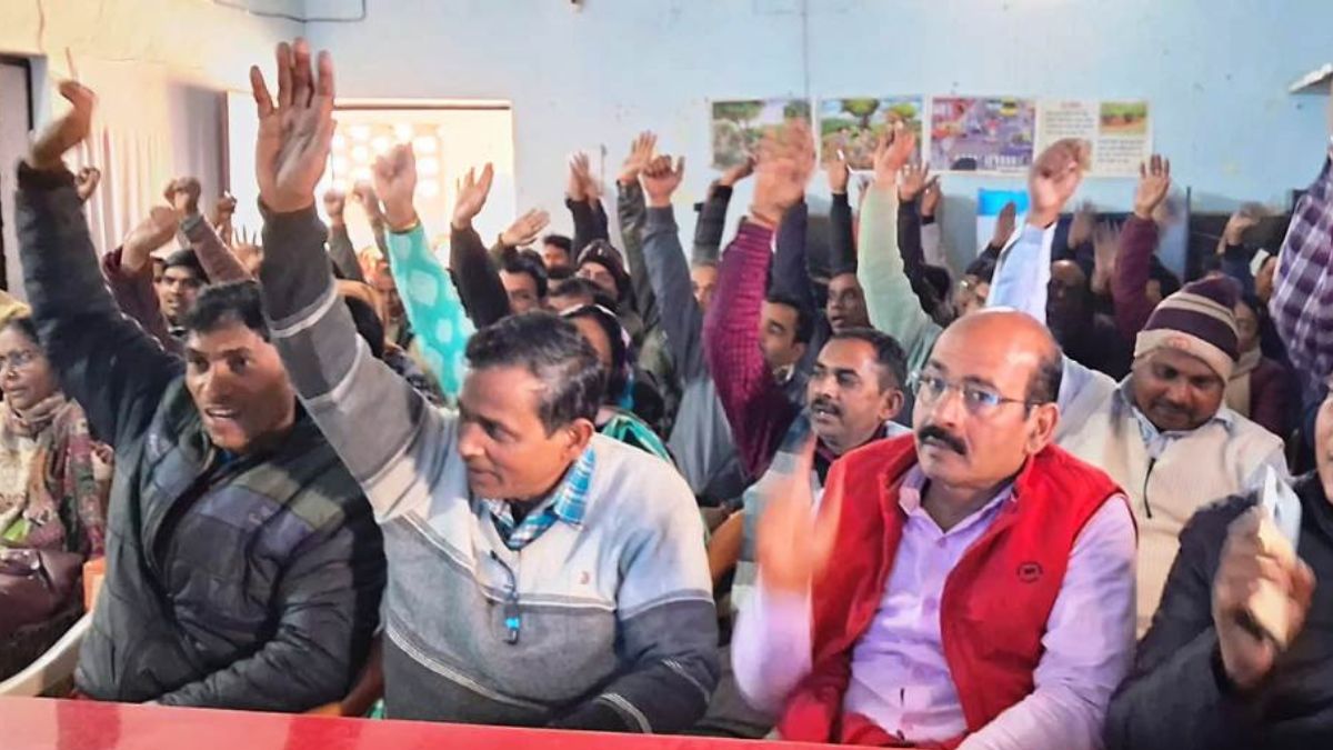 OPS In UP: शिक्षक संघ की बैठक में बनी महाहड़ताल की रणनीति