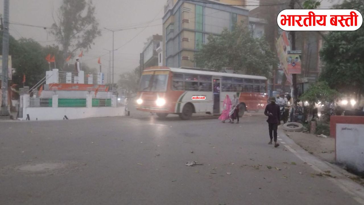 गर्मी से यूपी में लोग परेशान, इन जिलों में गिरे ओले