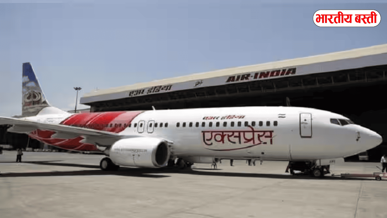 लखनऊ: दुबई जाने वाली फ्लाइट 8 घंटे लेट, एयरपोर्ट पर यात्रियों ने किया हंगामा