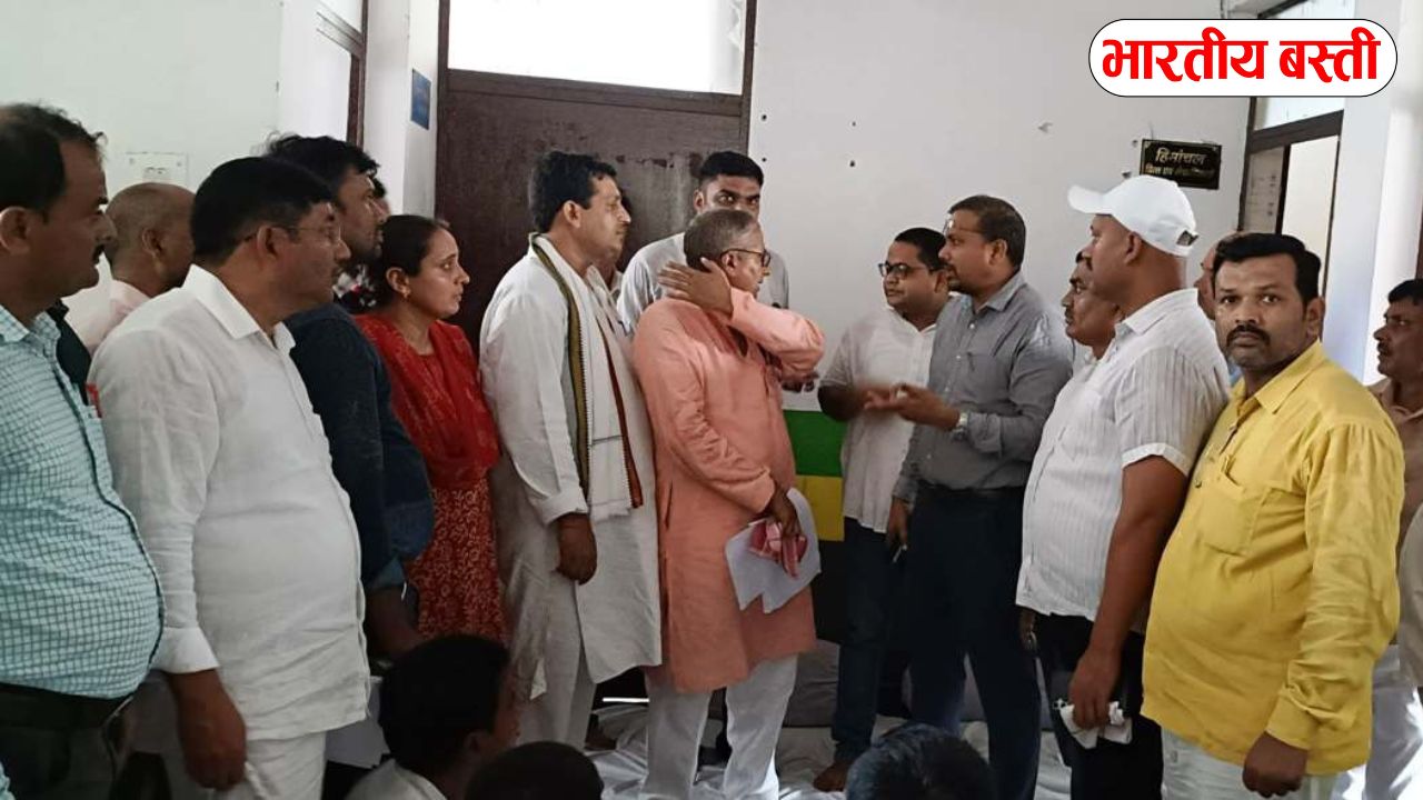 बस्ती में शिक्षकों की मांगों पर सहमति, वेतन भुगतान को हरी झंडी