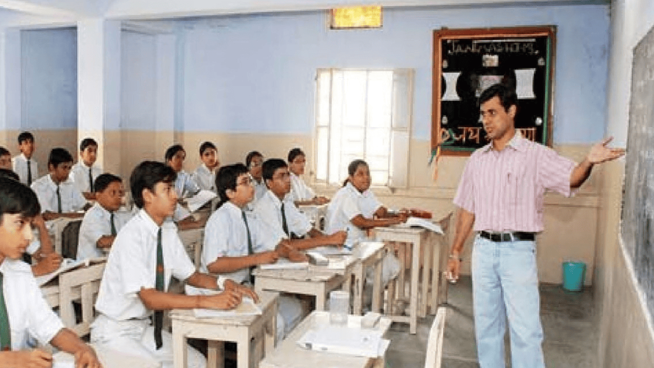 यूपी में परिषदीय विद्यालयों के शिक्षकों के लिए बड़ी खबर, हुआ तबादला