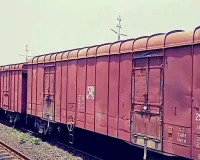 पहली बार भारतीय रेलवे ने सामान से भरी विशेष पार्सल रेलगाड़ी बांग्लादेश भेजा